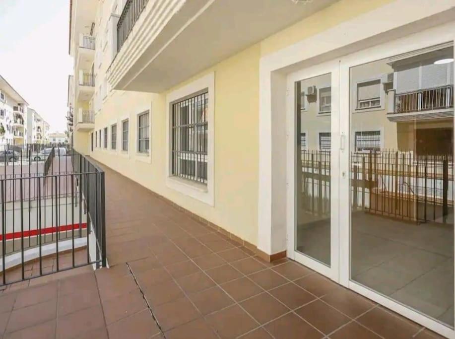 Alojamiento Con Piscina Y Parking En Sevilla La Algaba ภายนอก รูปภาพ